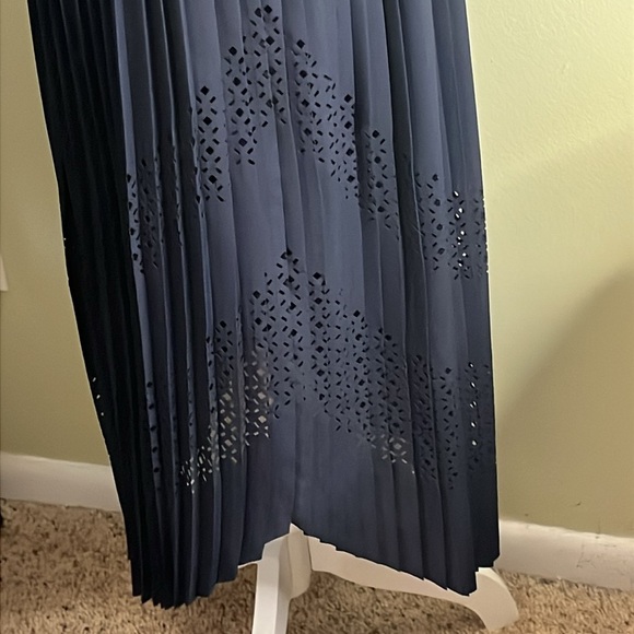 Banana Republic Navy high neck tie back pleated cutout skirt midi  dress - Picture 11 of 16